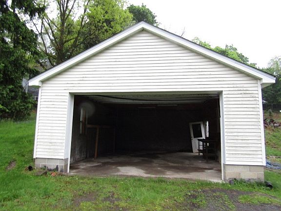 2nd image of 241 Weber Rd