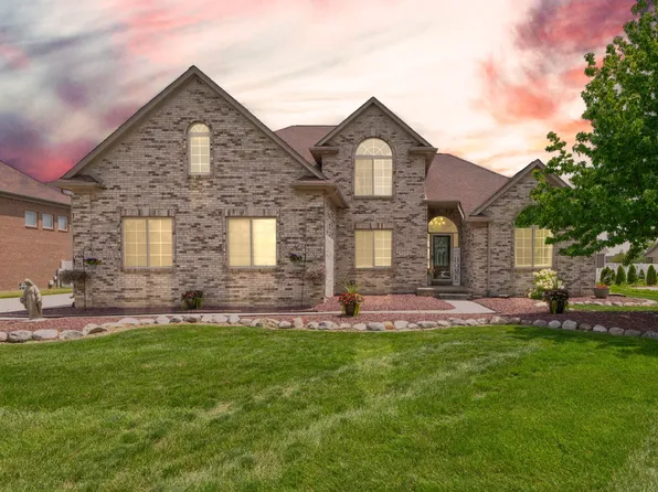 25871 Brookview Blvd, Brownstown, MI 48134