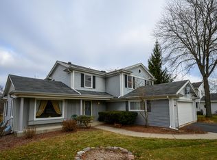 2916 W Parc Ct, Mequon, WI 53092