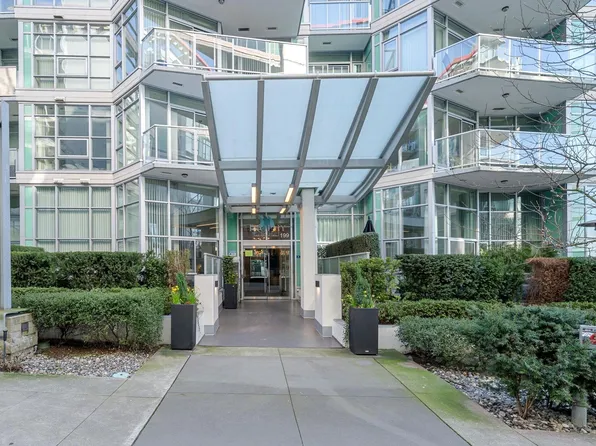 199 Victory Ship Way #208, North Vancouver, BC V7L 0B1