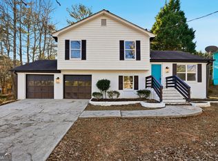 241 Summer Pond Trl, Lawrenceville, GA 30046