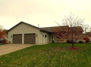 407 Shady Ln, Holmen, WI 54636