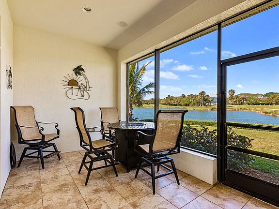 3rd image of 849 Aquarina Blvd