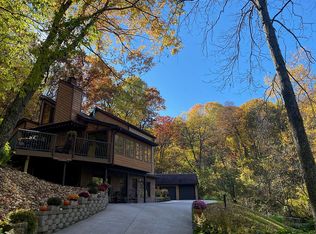 N3207 Verde Valley Rd S, La Crosse, WI 54601