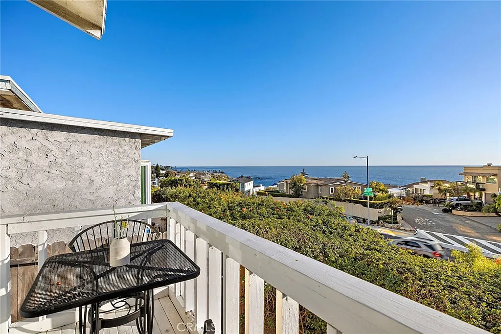 Studio, 460 sqft, $4,195 — Photo 3