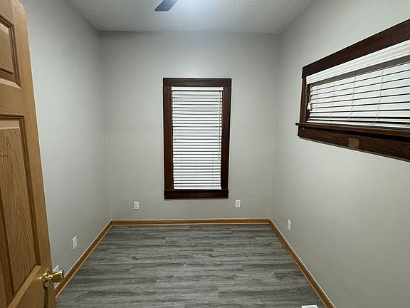 2nd image of 1049 Lake St