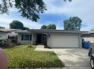 17921 Gault St, Reseda, CA 91335