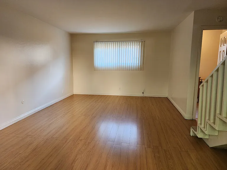 370 Avocado St #3 — Photo 2