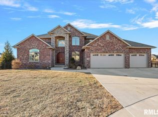 1909 Fieldstone Ct, Chatham, IL 62629