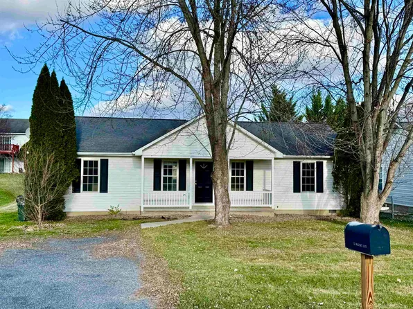 25 Millport Ct, Weyers Cave, VA 24486