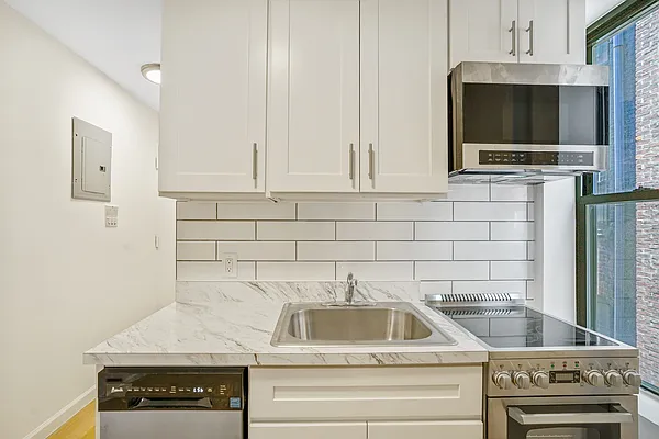 Rented by Corcoran | media 2