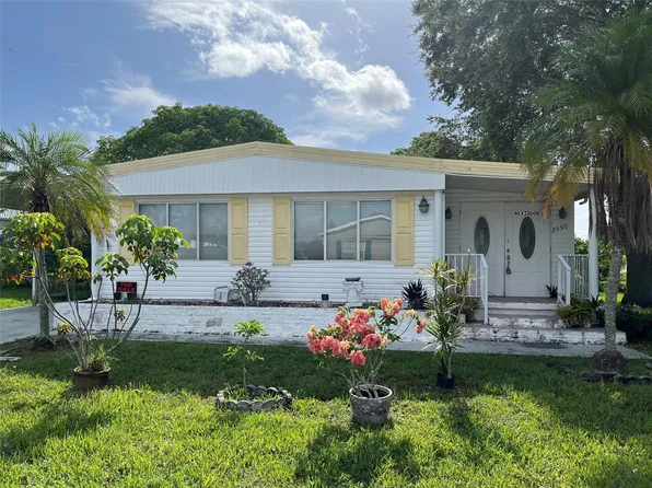 2390 SW Sw 84 Avenue, Davie, FL 33324