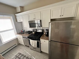 Rented by R New York