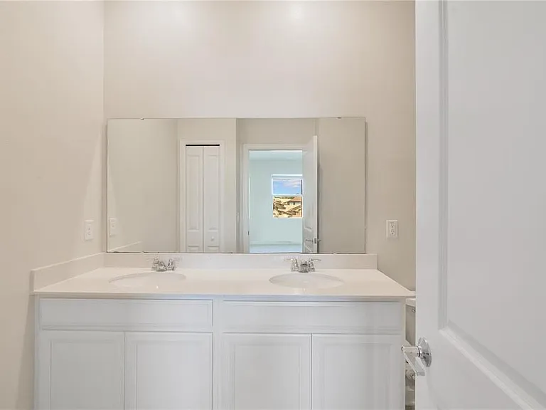 223 Bergamot Loop #A — Photo 13