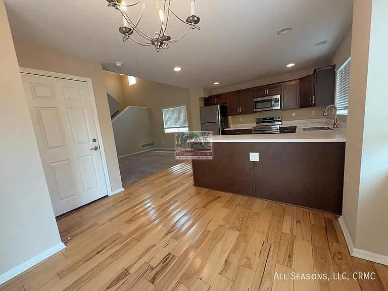 2520 Sierra Springs Dr — Photo 5