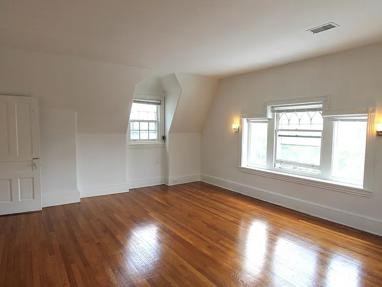 6333 Greene St — Photo 15