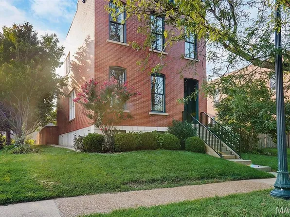 1315 Dolman St, Saint Louis, MO 63104