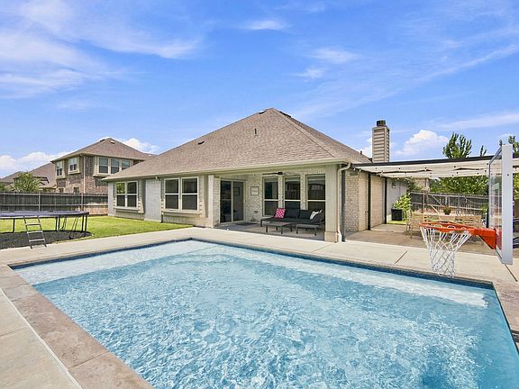 3rd image of 4809 Windfern Way