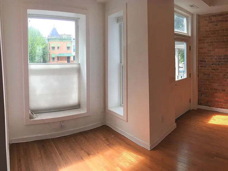16 Rhode Island Ave NE #A — Photo 5