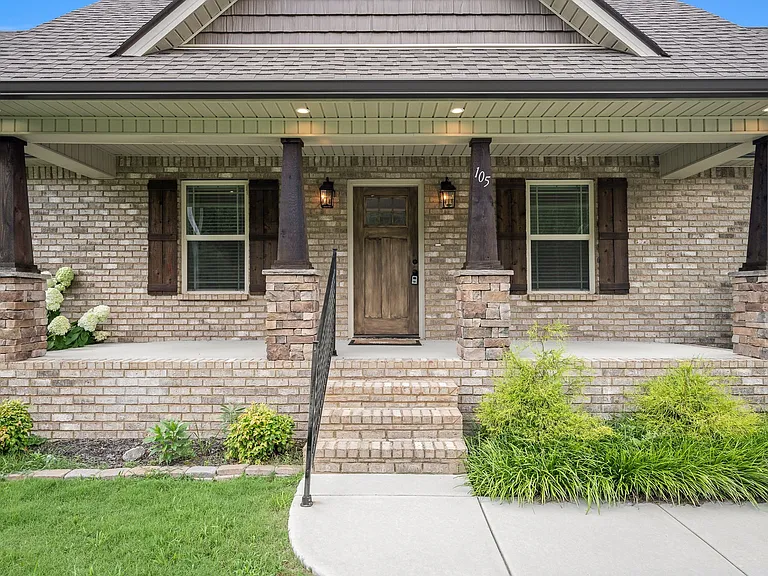 105 Cumberland Ct — Photo 2