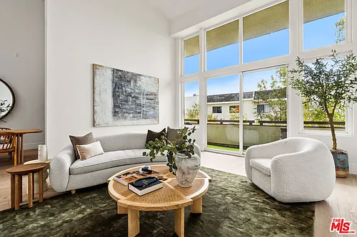 1277 S Beverly Glen Blvd #408 Photo 1