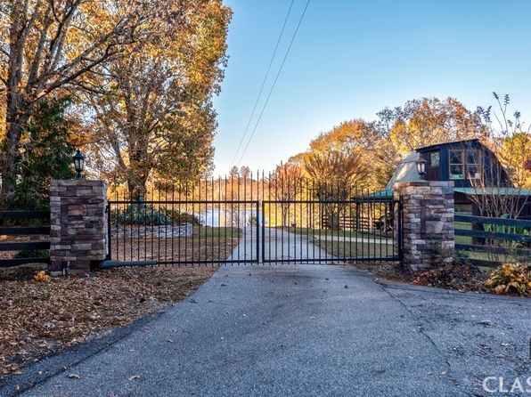 175 Evans Dr, Bogart, GA 30622