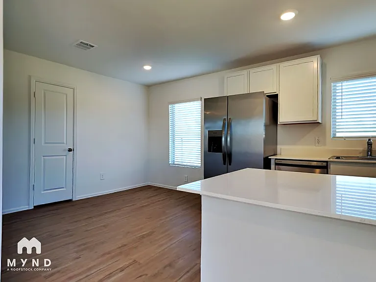 513 Brook Terrance Ln — Photo 12