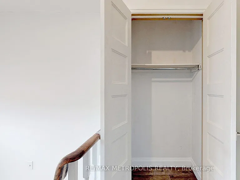 17 Porritt St #MAIN — Photo 6