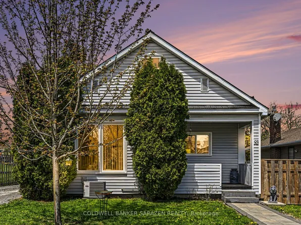 93 Hugh St S, Arnprior, ON K7S 2V8