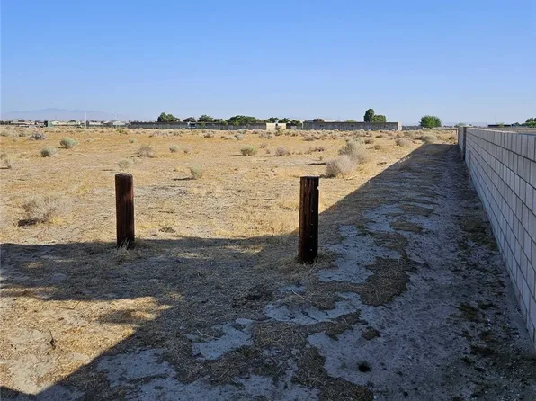 0 Corner Ave E #J8, Lancaster, CA 93535