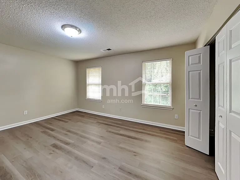 1610 Thornwick Trce — Photo 19