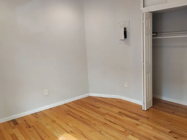 1224 Tasker St #1R, Philadelphia, PA 19148