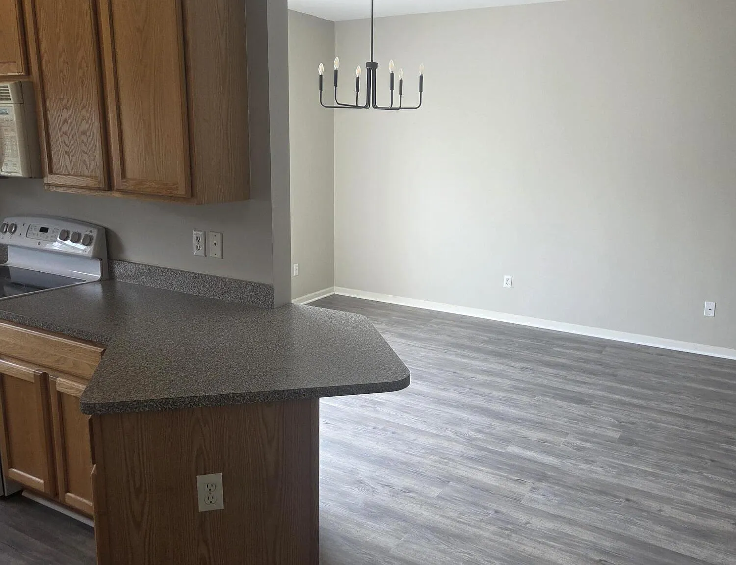 2 bed, 2.0 bath, 1242 sqft, $1,795 — Photo 4