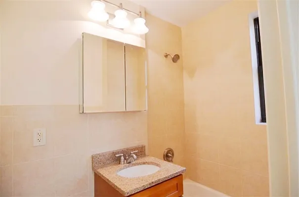 Rented by MNS | media 2