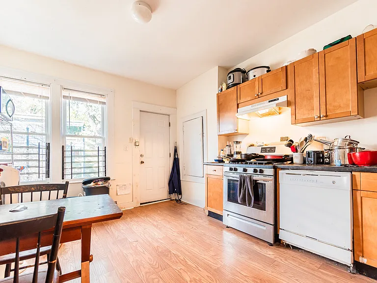48 Green St #3A — Photo 3