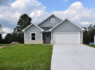 215 Crepe Myrtle Ave, Bridge City, TX 77611