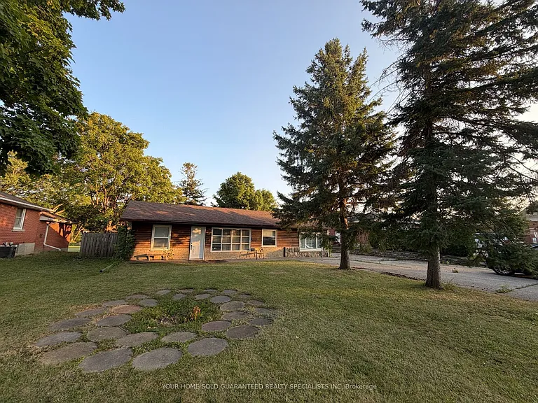 11 Railway St — Photo 1