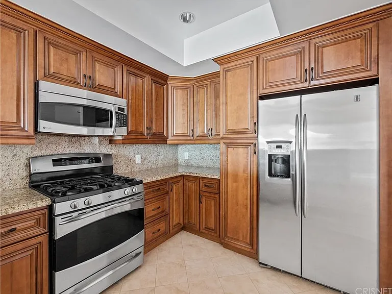 1530 S Centinela Ave #202 — Photo 4