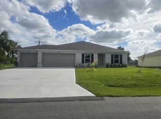 582 Fleetwood St SW, Palm Bay, FL 32908