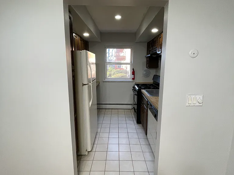 55 Gill Ln #25 — Photo 6