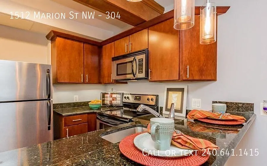 Charming Studio Condo in Shaw! — Photo 3