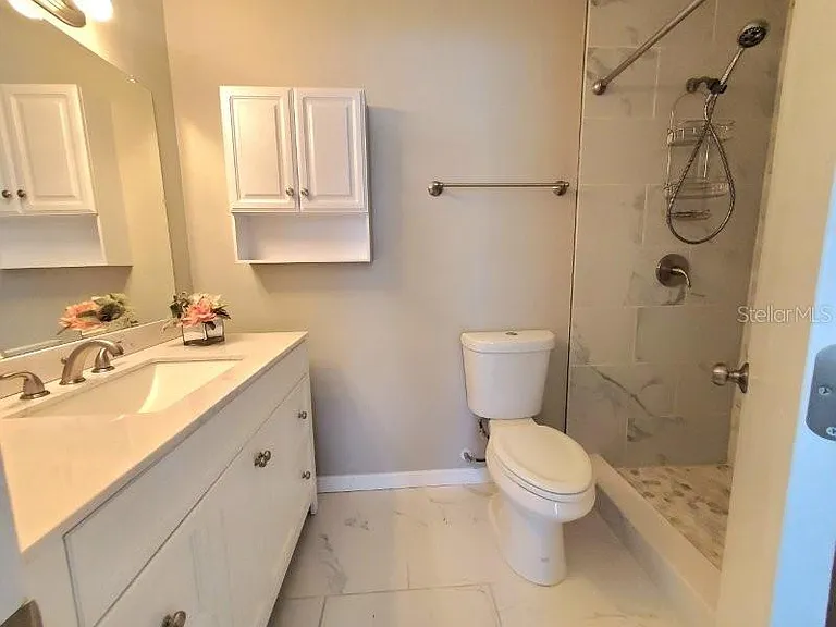 7855 W Price Blvd — Photo 14