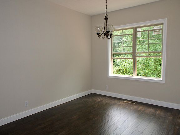 5th image of 60 Easthaven