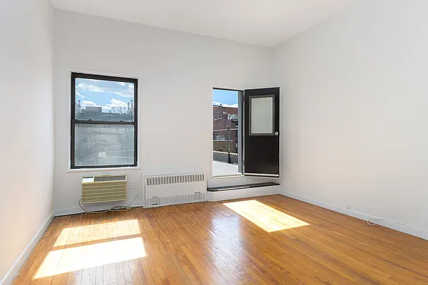 Rented by D'Andrea Craig Realty | media 10