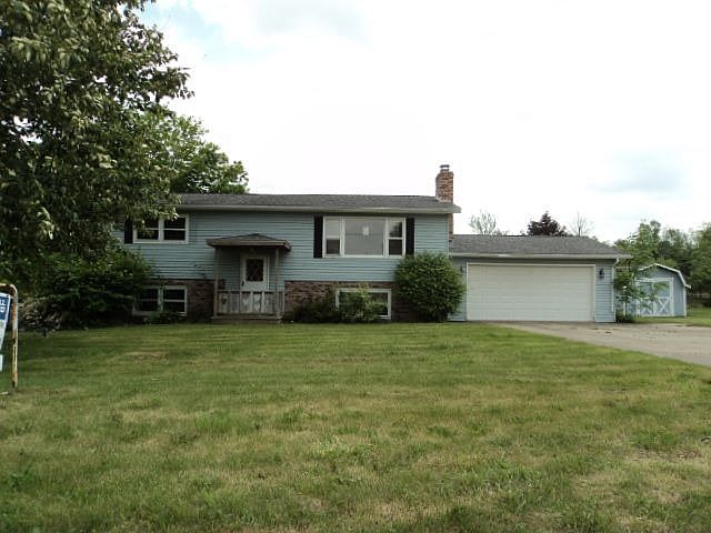 1st image of 2196 Lakewood Dr