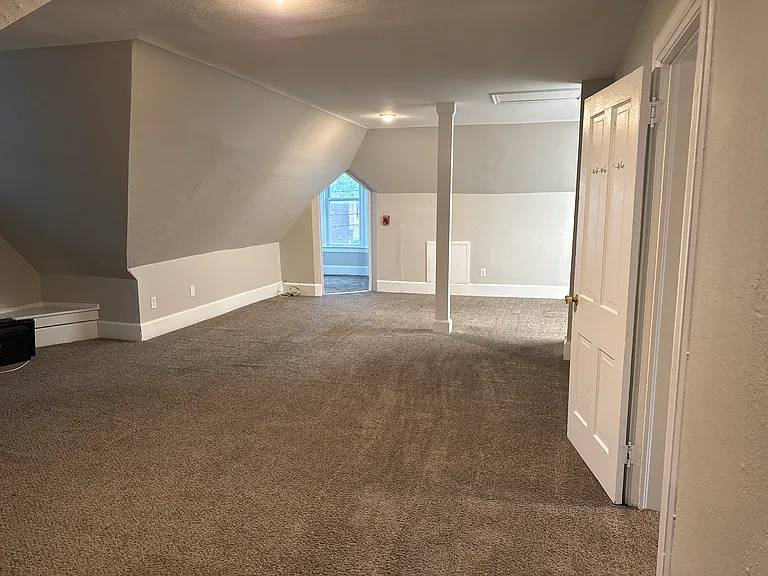 2040 S Saint Aubin St #3 — Photo 6