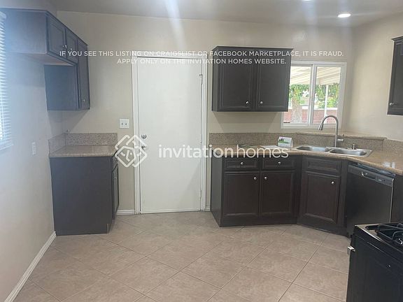 3rd image of 5560 Bonnie St