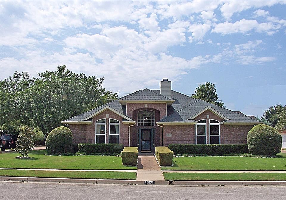 1st image of 1528 Sarah Brooks Dr