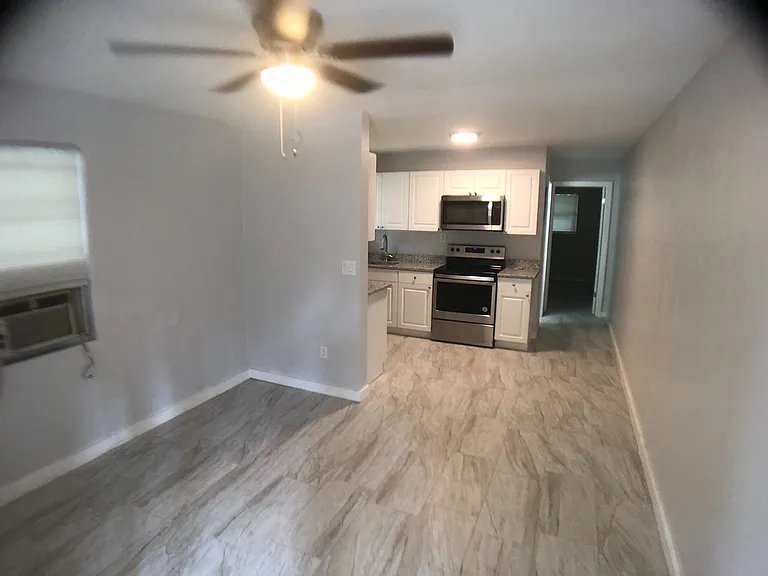 323 & 325 N Caroline St — Photo 3