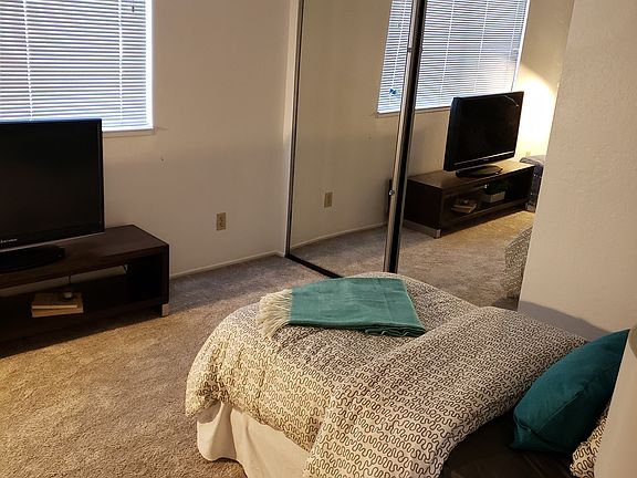 5th image of 2098 Lavonne Ave
